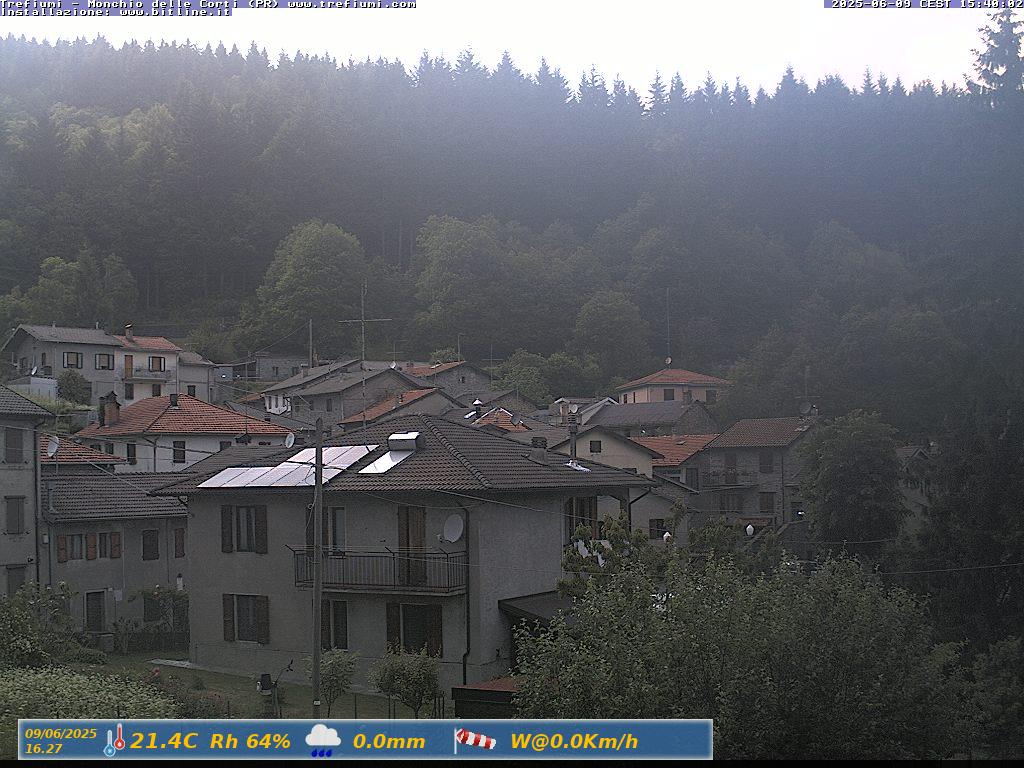 immagine della webcam nei dintorni di Tizzano Val Parma: webcam Monchio delle Corti